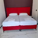 Summer Rooms